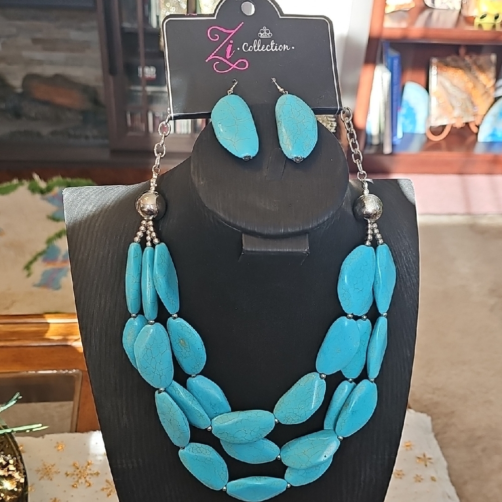Paparazzi Turquoise Layered Necklace Set - Picture 1 of 5